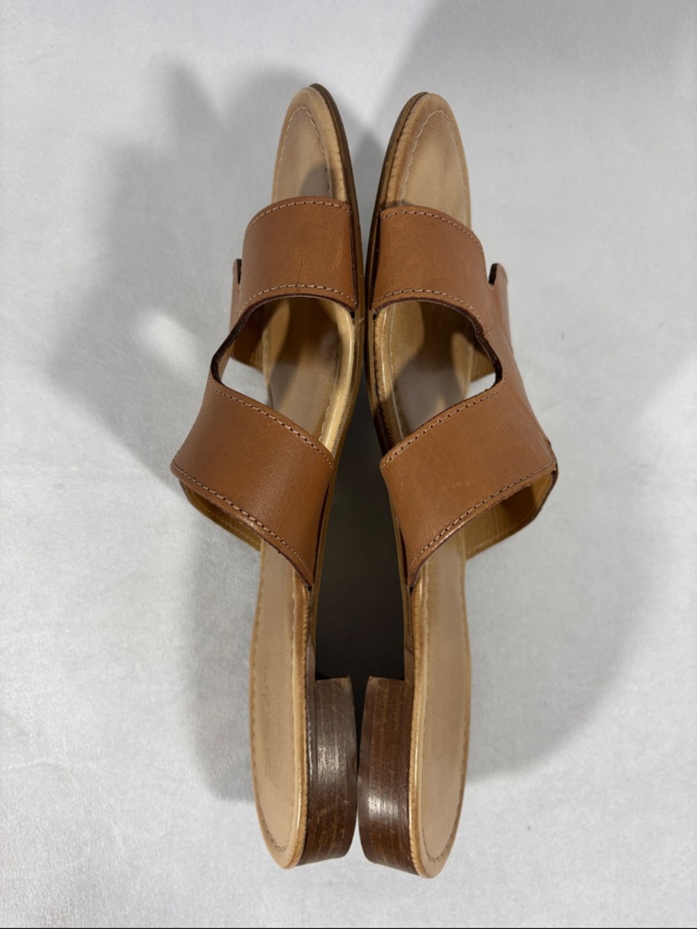 Coach and Four Italian Tan Leather Comfy Flat Sandals 8 ** - Picture 5 of 8